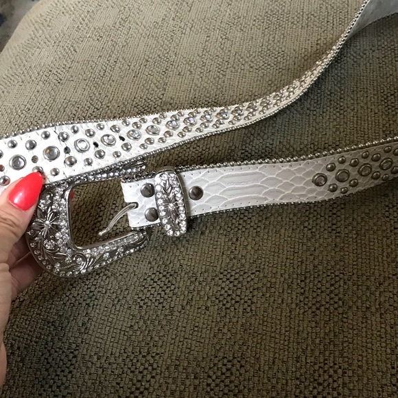 ❤️ GORGEOUS LEATHER  rhinestone belt - Picture 3 of 8